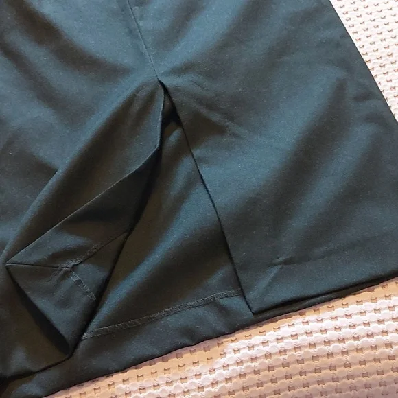 Woman's skirt - Picture 8 of 13